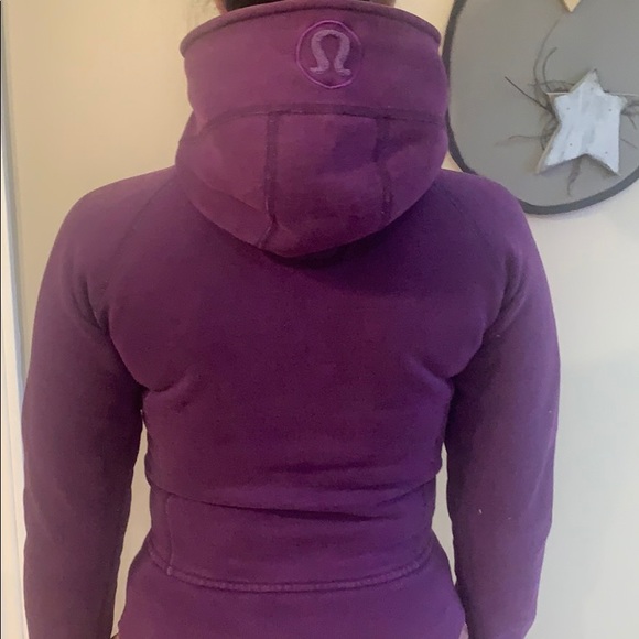 Size 2 Lululemon scuba - Picture 2 of 2